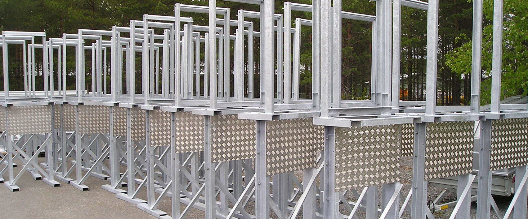 Steel and aluminium structures